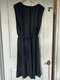 Raven Pinafore
