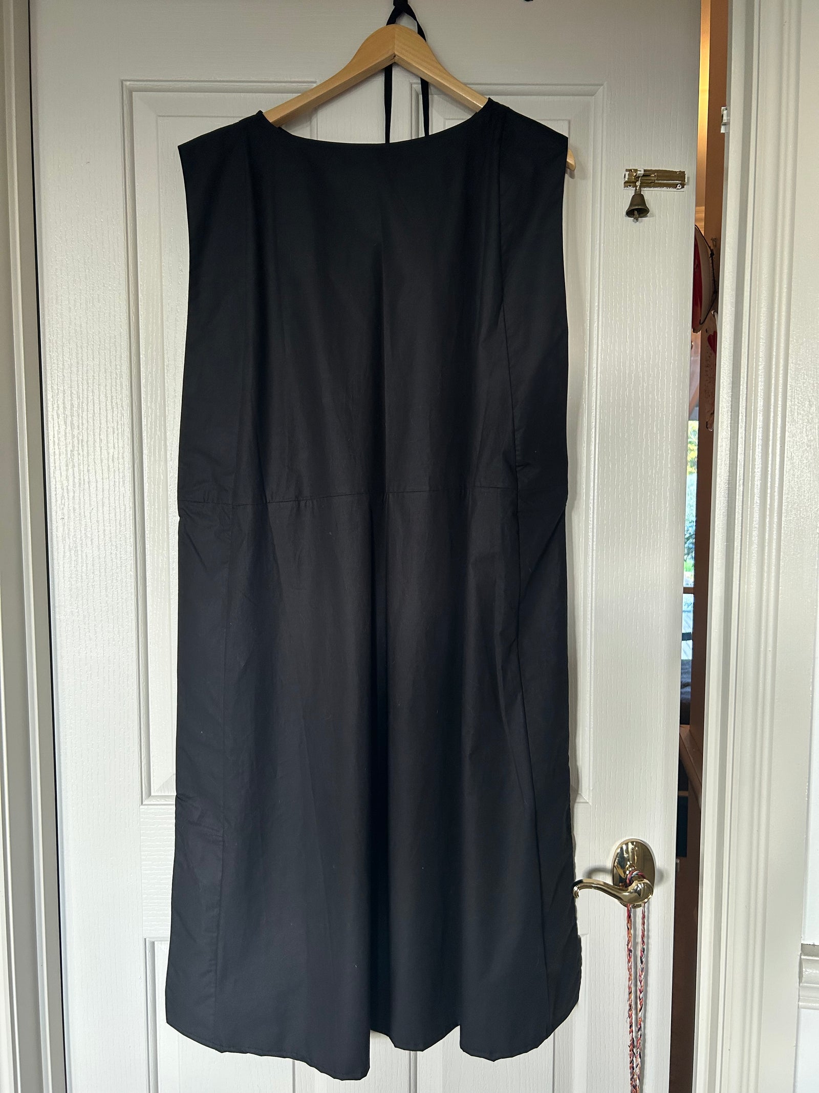 Raven Pinafore