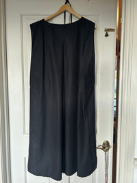 Raven Pinafore