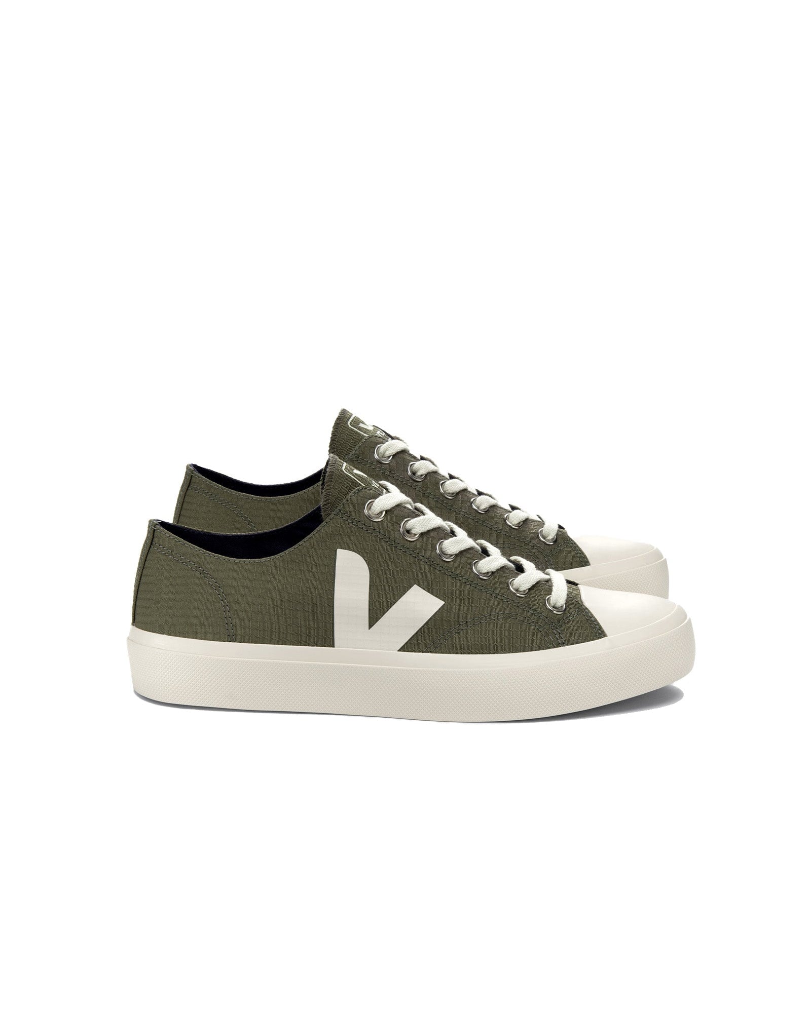 Wata II Low Canvas