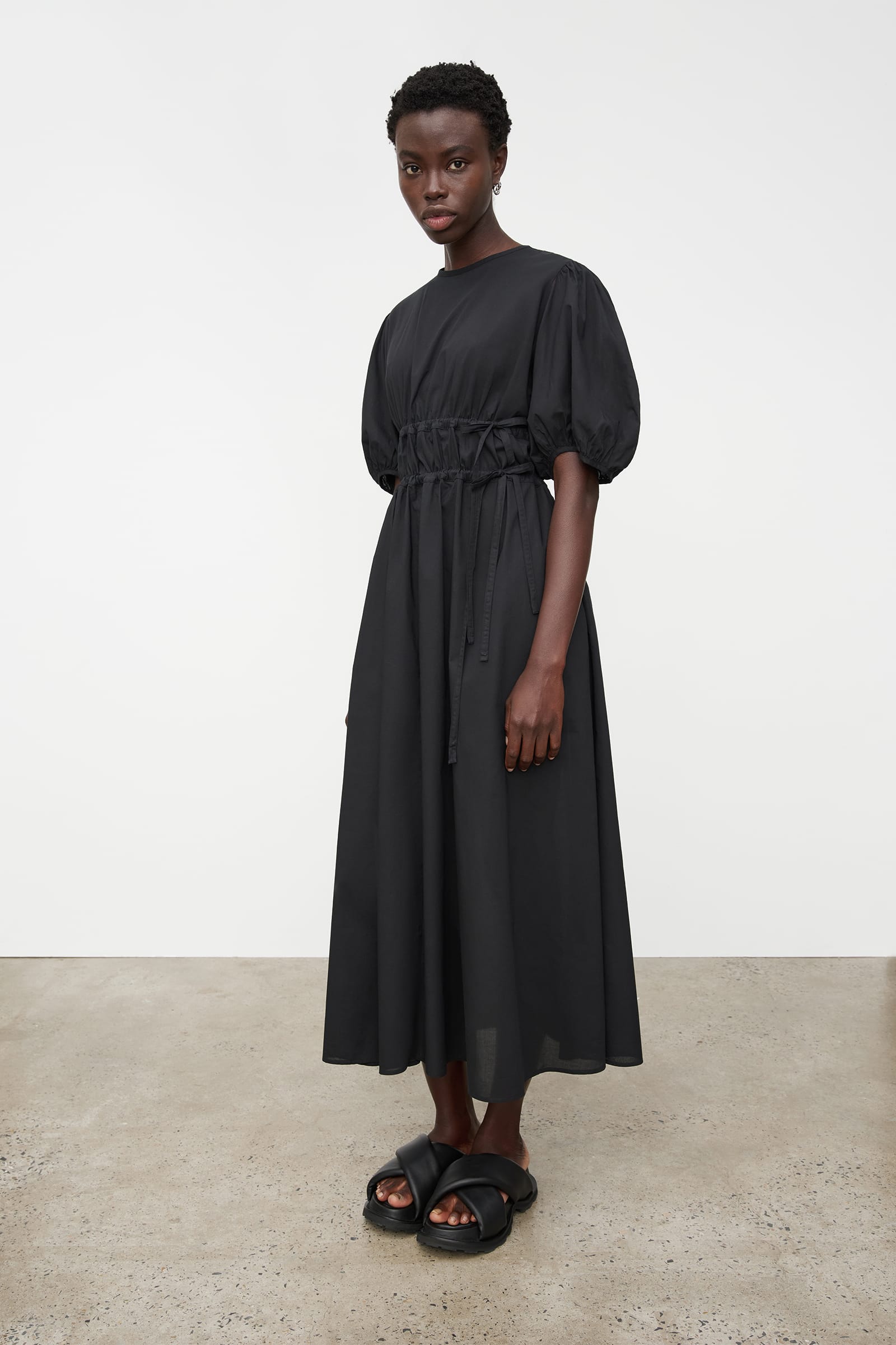 Black puff sleeve outlet dress zara