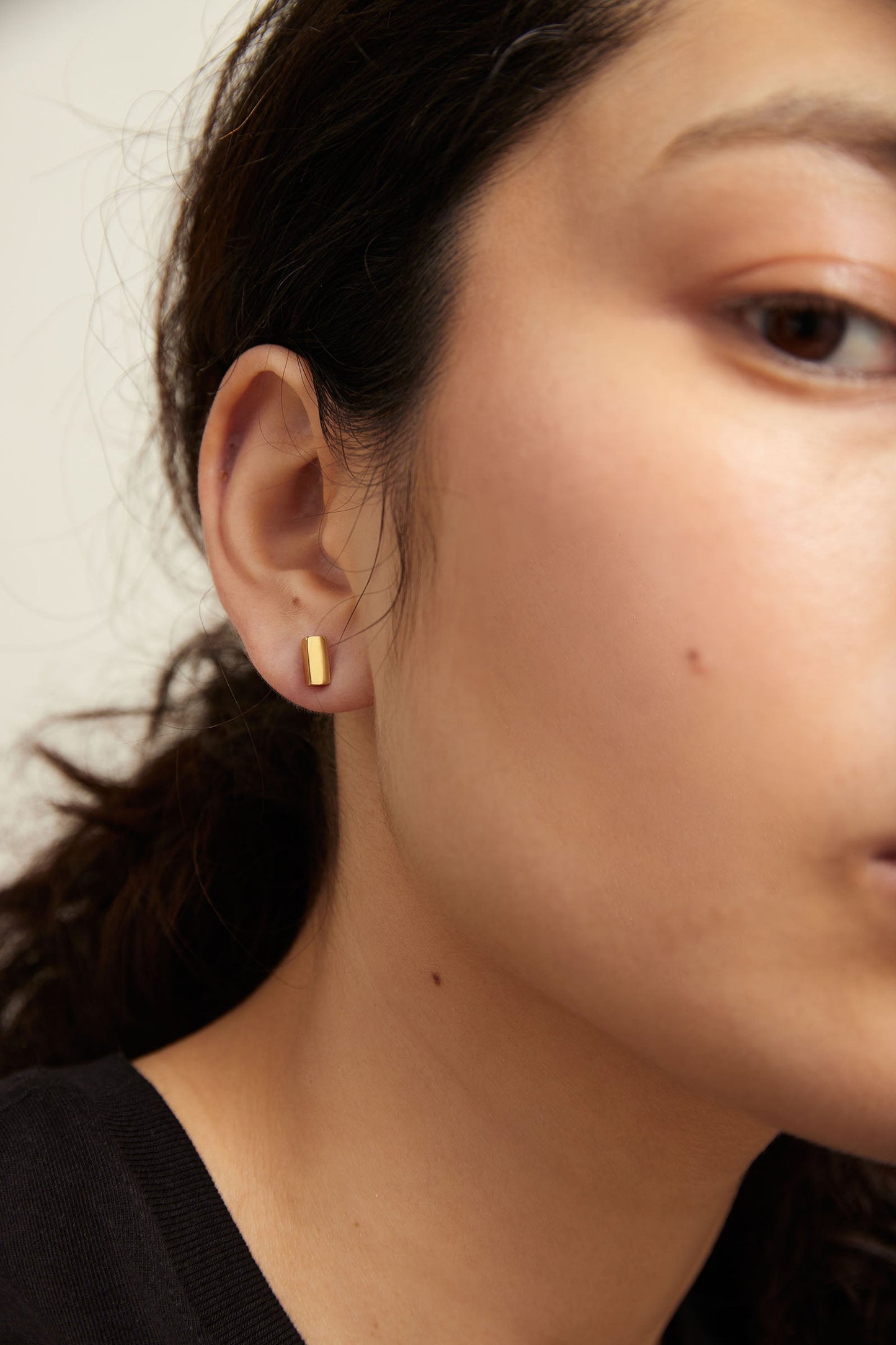 Gold Vermeil Mejuri Stud Earrings Shop Pillar Stud Earrings Gold